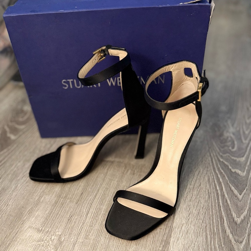 Stuart Weizmann Square Nudist - Black Satin
